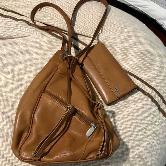 Vintage Fossil Handbag/ Backpack with Matching Wallet - Picture 1 of 16